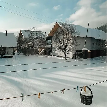 Guest house Садиба Левковичів *